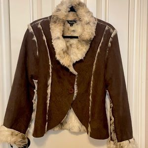 True Grit coat, brown and champagne, size small, like new, perfect condition
